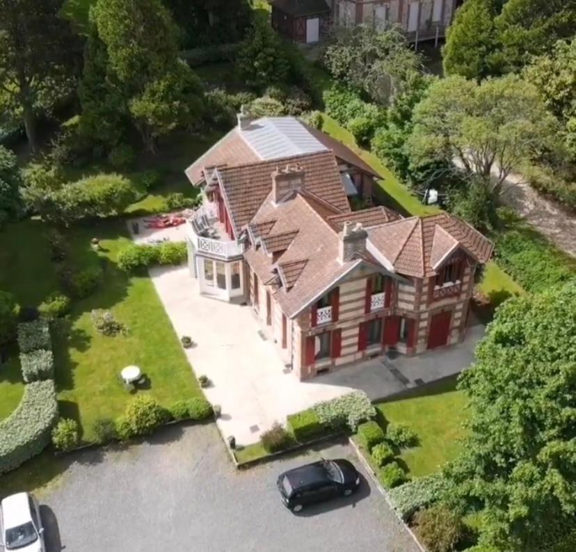 La Villa des Rosiers Cricquebœuf Exterior foto
